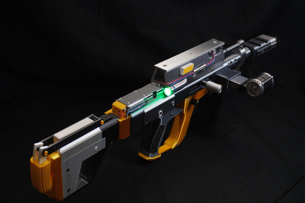 Premium Fully Kitted Golden Bobcat - Arc Raiders Display Prop